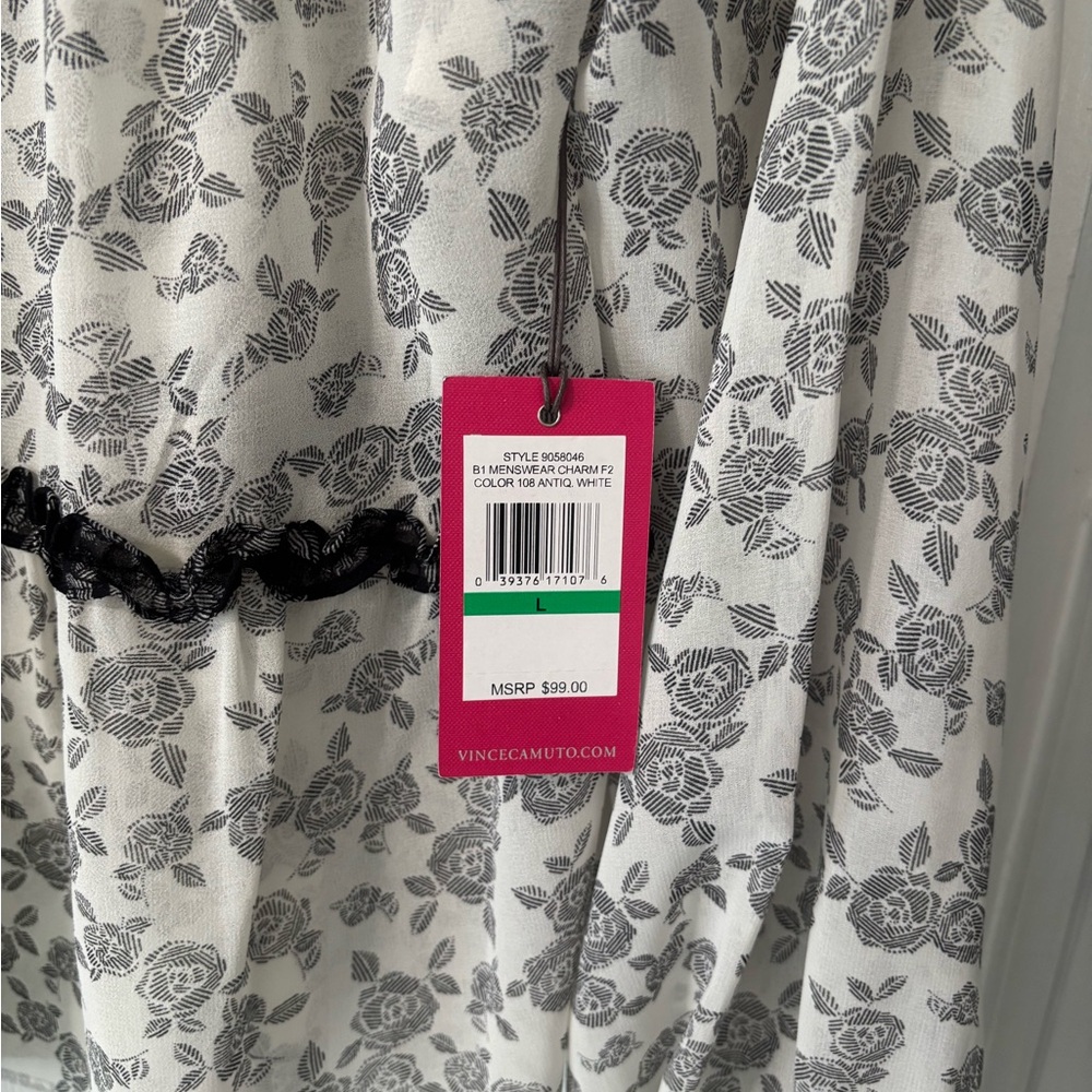 Vince Camuto sheer Black and White Floral Blouse - Picture 3 of 4